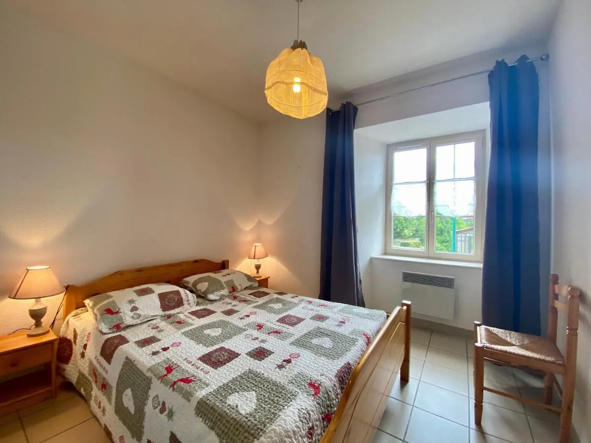 Gite Charmant A Alleyrac: Randonnees, Nature Et Confort Moderne - Fr-1-582-66 France